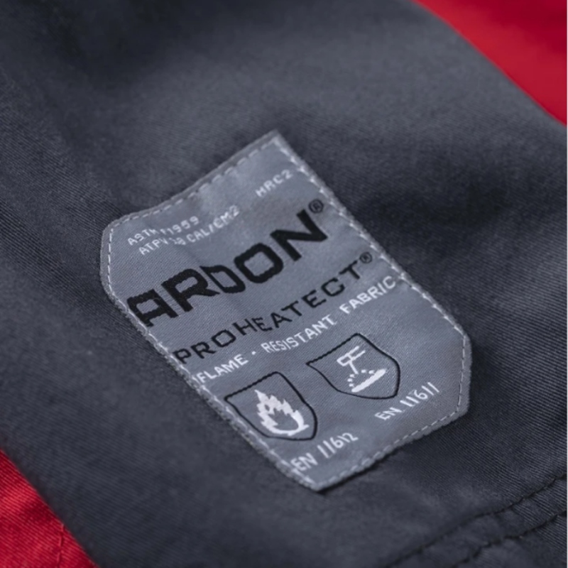 Ardon Proheatech H5702/56 multinorm radna bluza sa zumiranim prikazom materijala, šavova, džepova i zaštitnih detalja radne odjeće.