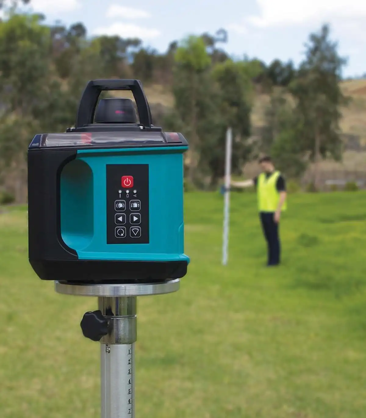 Makita – Laserski metar SKR200Z