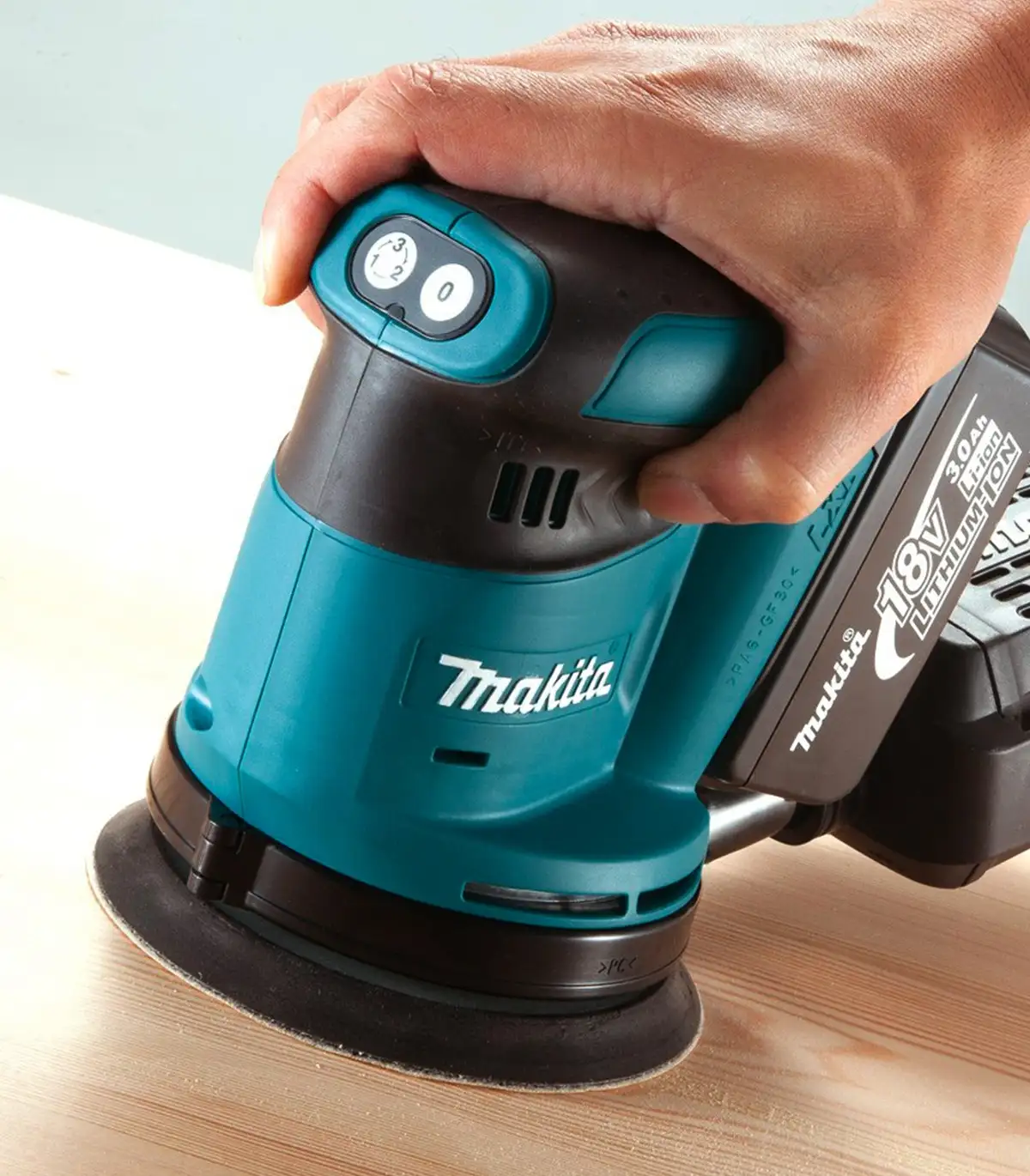 Makita – Akumulatorska ekscentrična brusilica DBO180Z