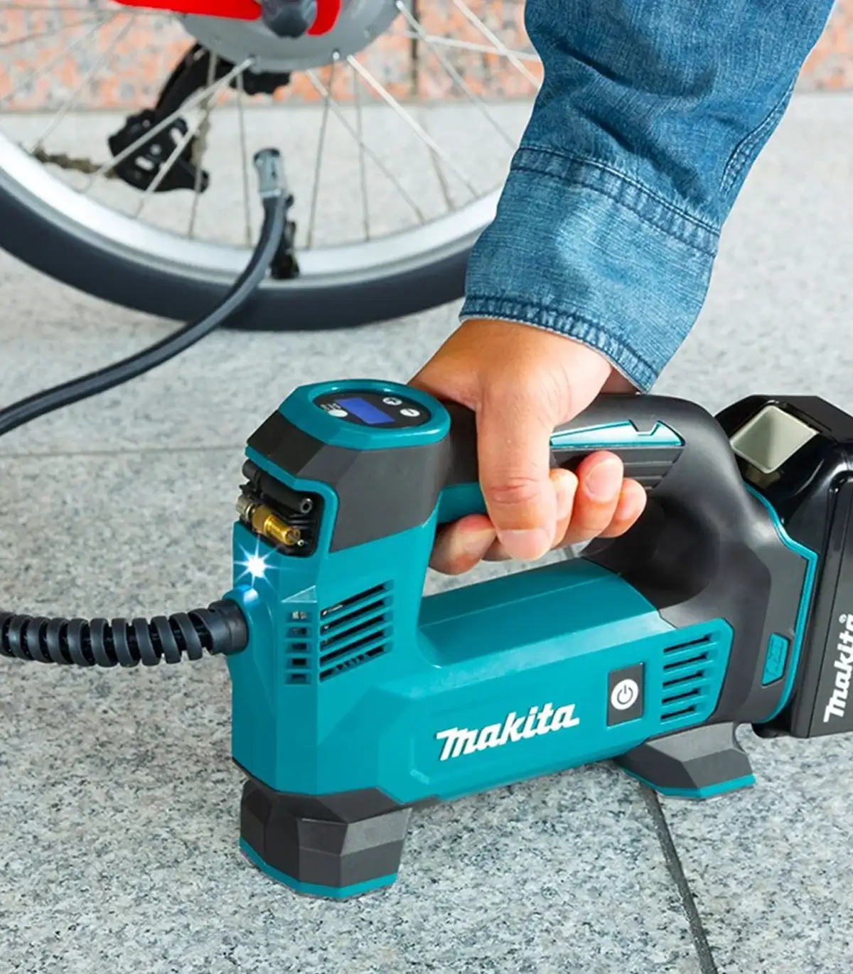 Makita – Akumulatorska zračna vazdušna pumpa DMP180Z 18 V LXT SOLO