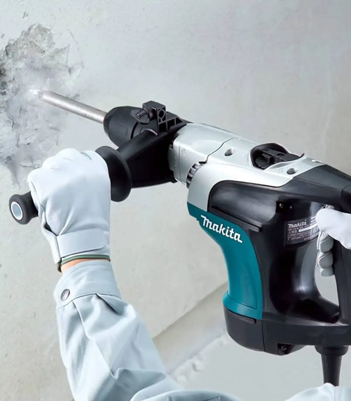 Makita – Bušilica-čekić HR4002