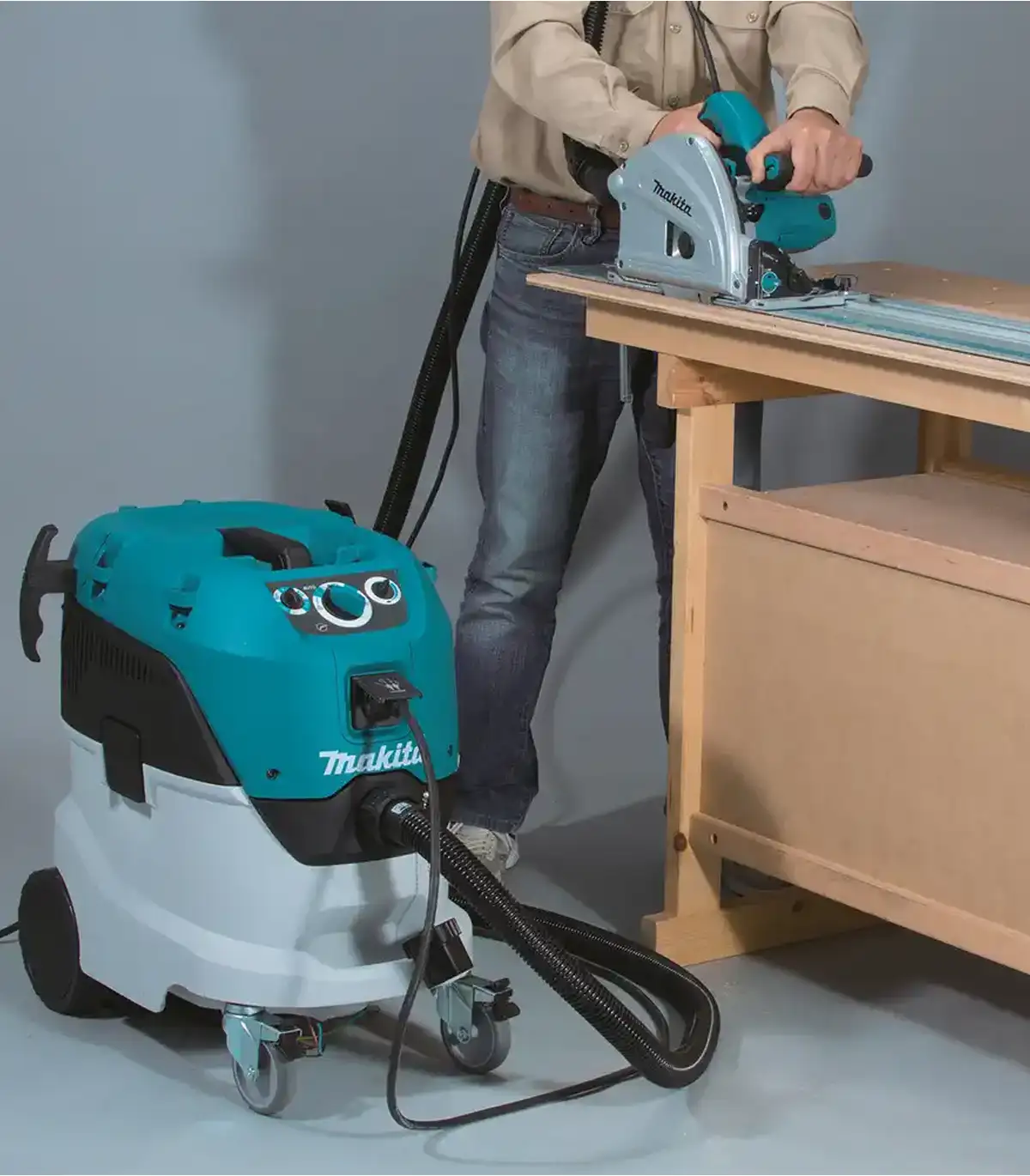 Makita – Usisivač VC4210LX
