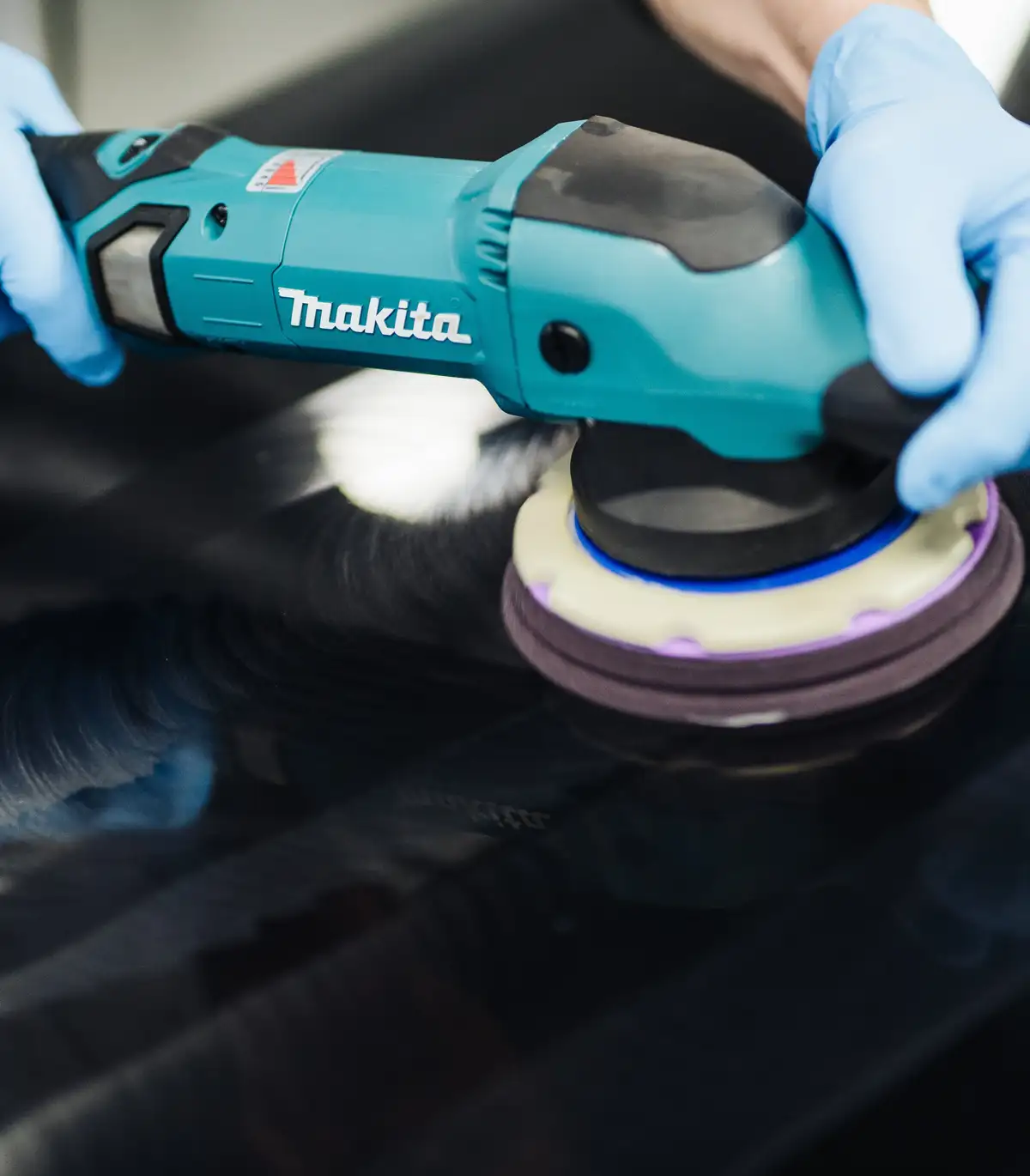 Makita – Ekscentar brusilica za poliranje / polirka PO6000C