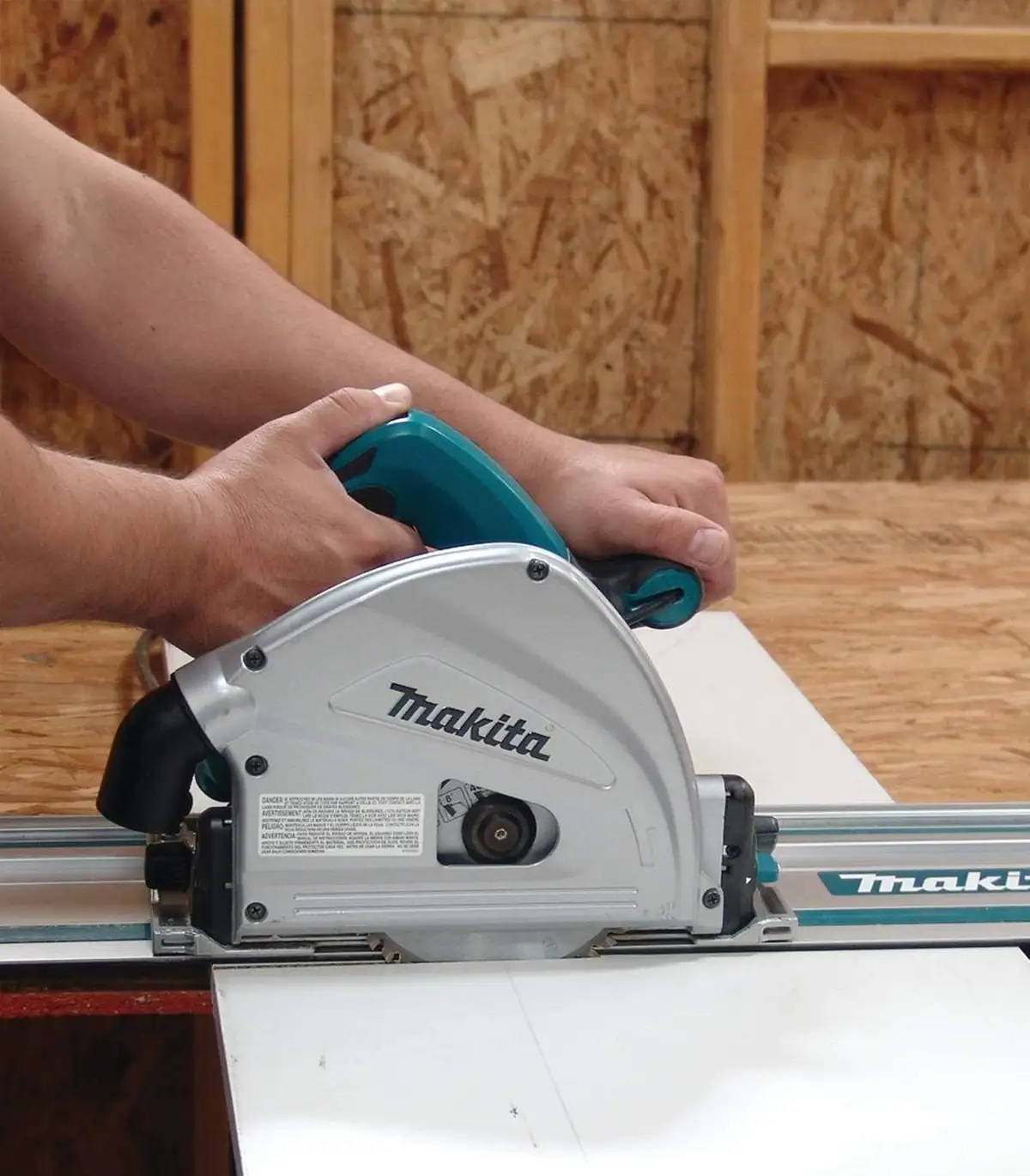 Makita – Pila s upuštanjem SP6000J