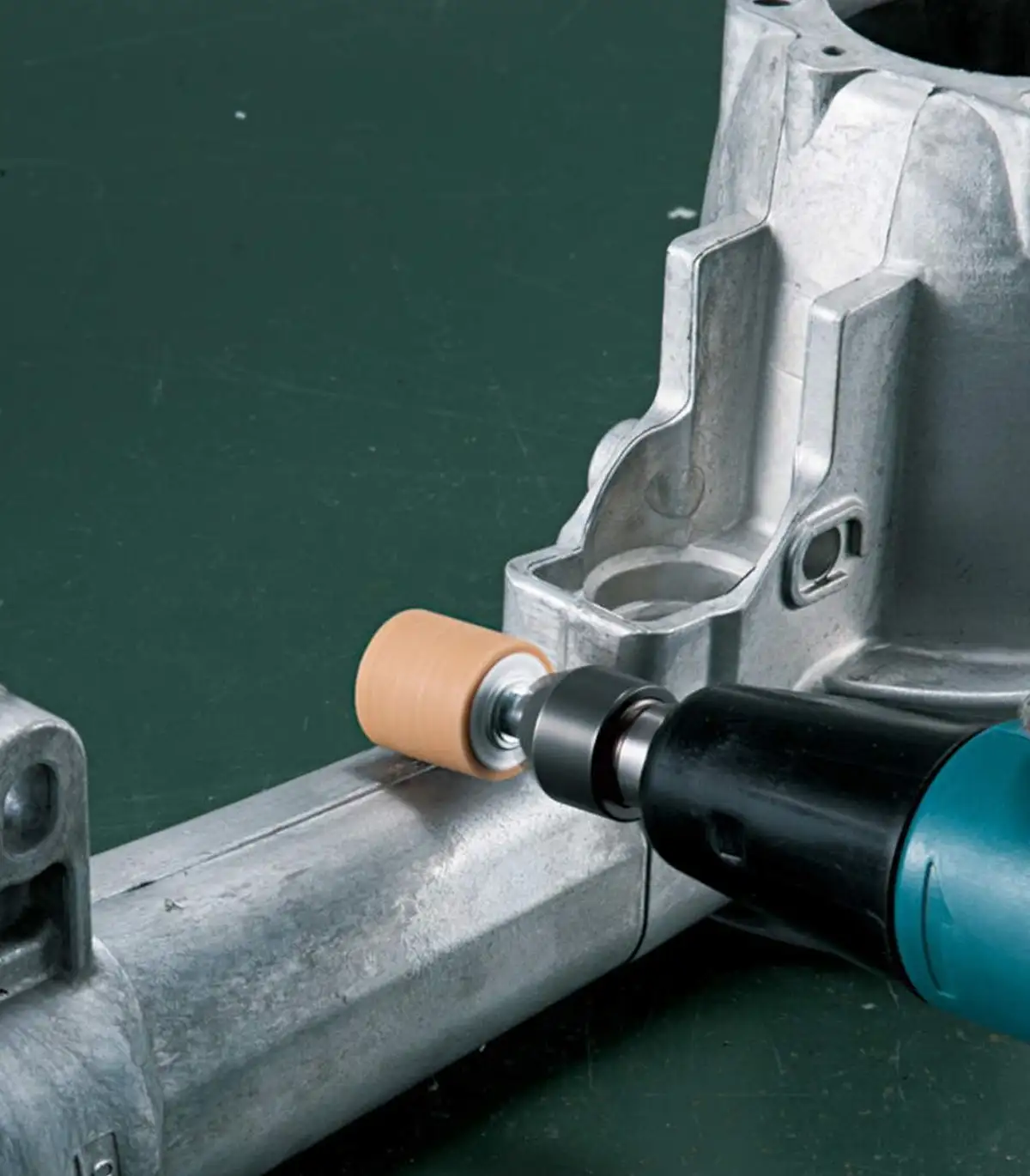 Makita – Ravna brusilica GD0603